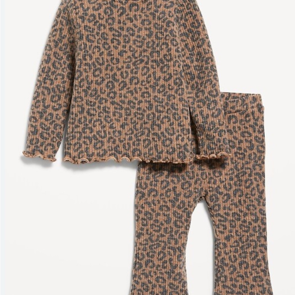 Old Navy Leopard Print 2 Piece Matching Set